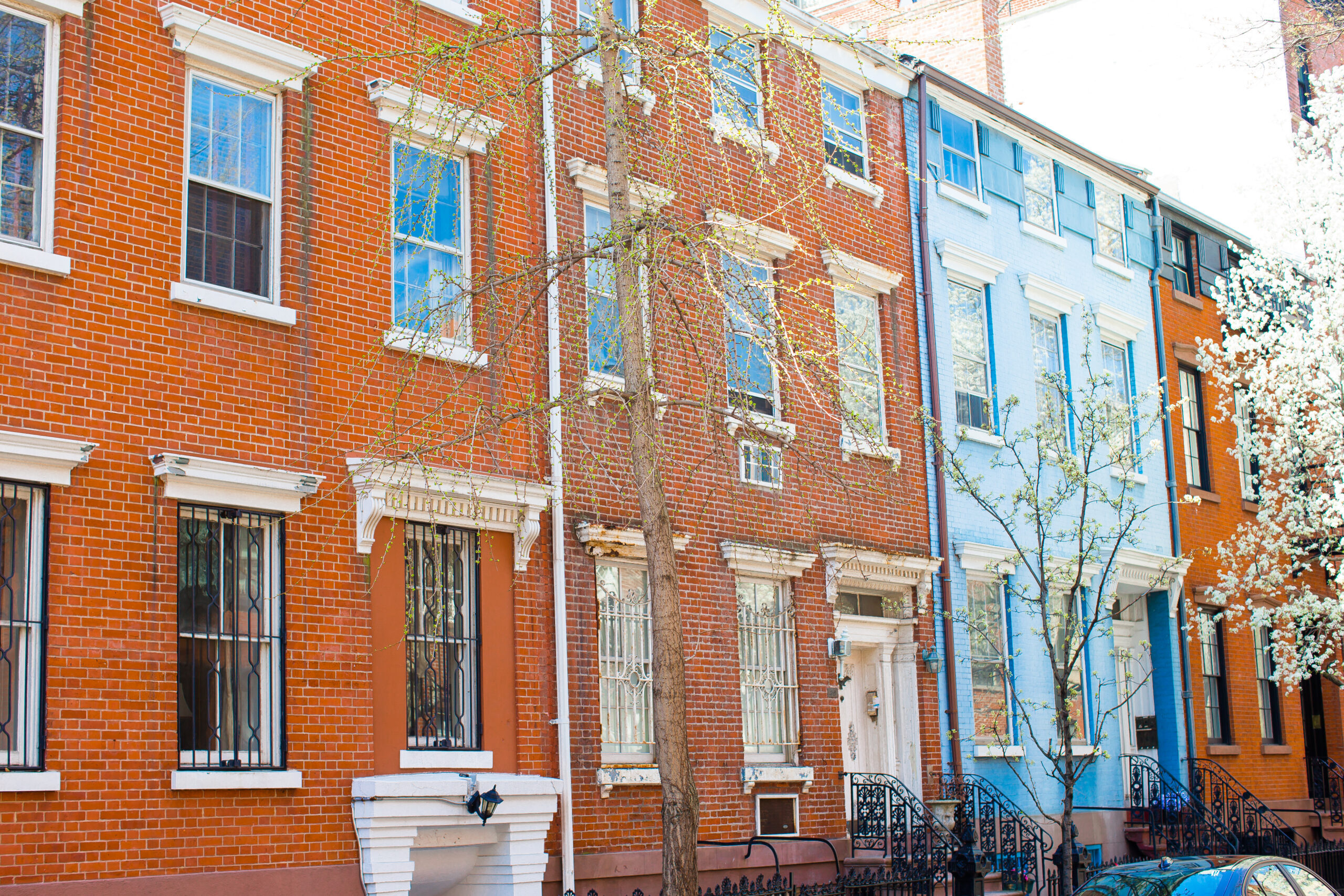 old-houses-with-stairs-in-the-historic-district-of-2026-03-18-16-11-03-utc